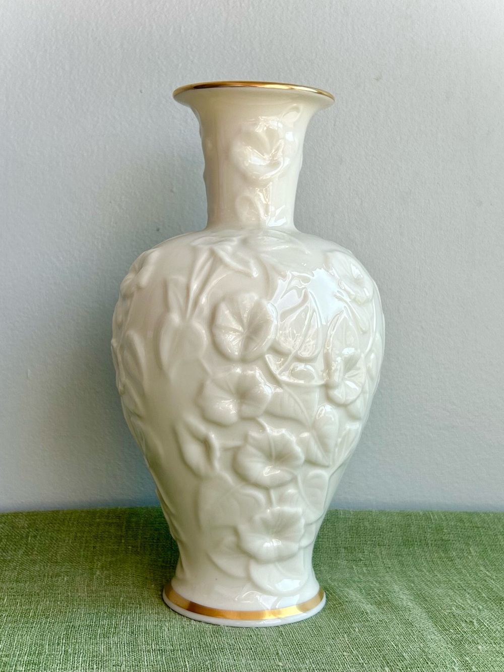 LENOX flowers of affection vase porcelain-(discontinued)